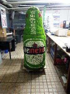 Flesjs Heineken van bloemen bij Bloemen en Plantenhal Corina