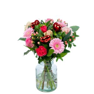 Rood en roze boeket met hart