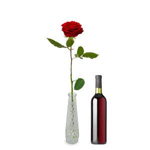 Coffret rose, vase et vin rouge