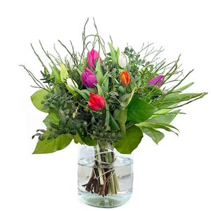Monthly bouquet April