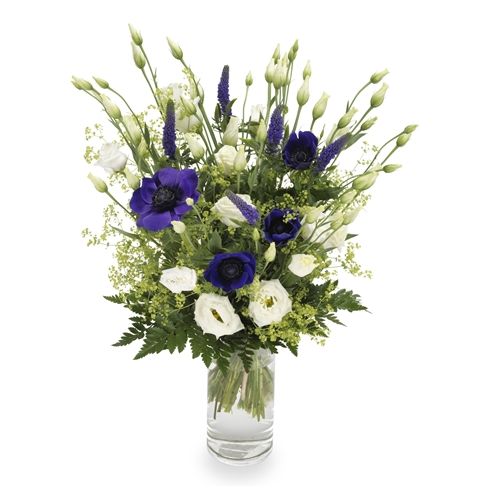 Bouquet of blue and white